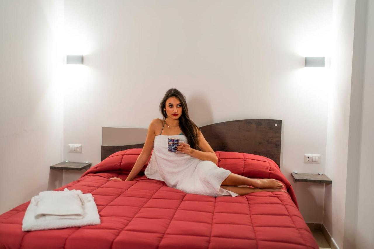 Luxurysuitepirandello Catania Bagian luar foto
